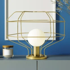 Tischleuchte Wire, gold, Metallkäfig, 40 x 33 cm, dimmbar