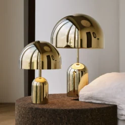Tom Dixon Akku-Tischlampe BELL PORTABLE, gold, 28 cm IP44