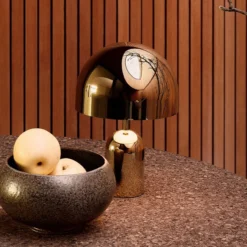 Tom Dixon Akku-Tischlampe BELL PORTABLE, kupfer, 28 cm IP44