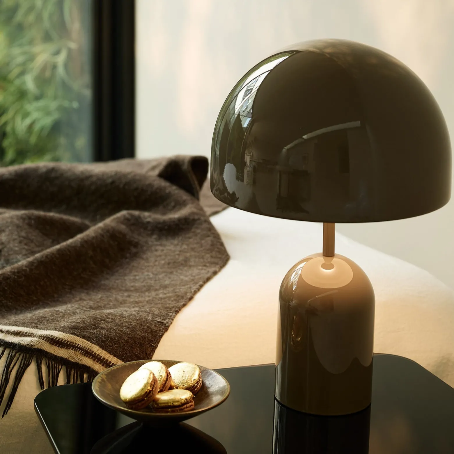 Tom Dixon Akku-Tischlampe BELL PORTABLE, taupe, 28 cm IP44