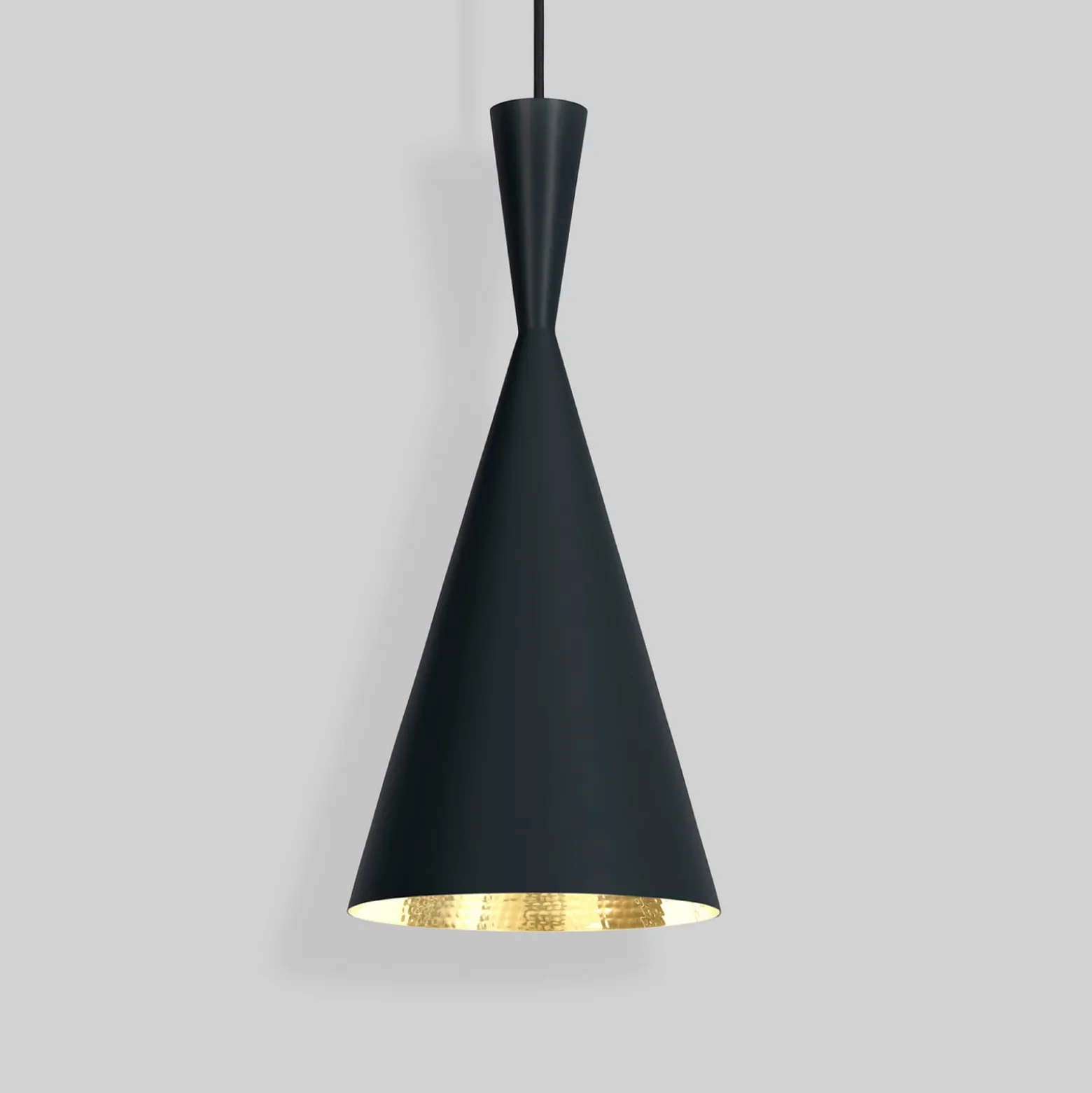 Tom Dixon LED-Hängelampe Beat Tall, schwarz, Ø 19 cm Messing