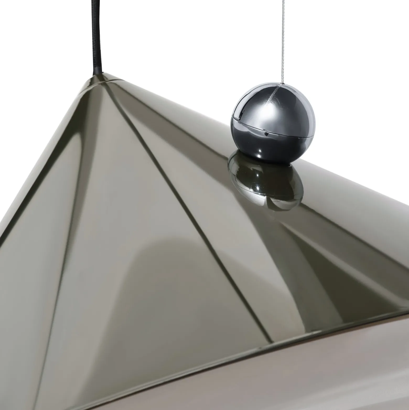 Tom Dixon LED-Hängelampe Pose, grün, Ø 43 cm, Stahl dim