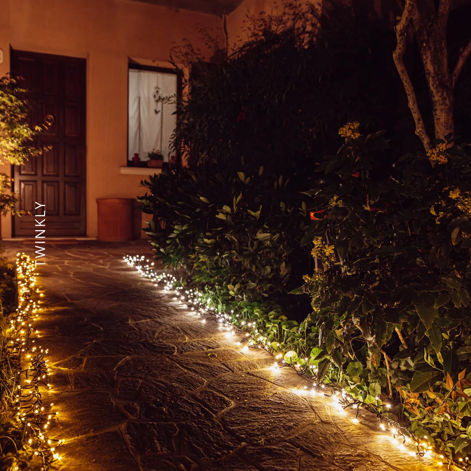 Twinkly LED-Cluster-Lichterkette, CCT, schwarz, 400-flg., 6m