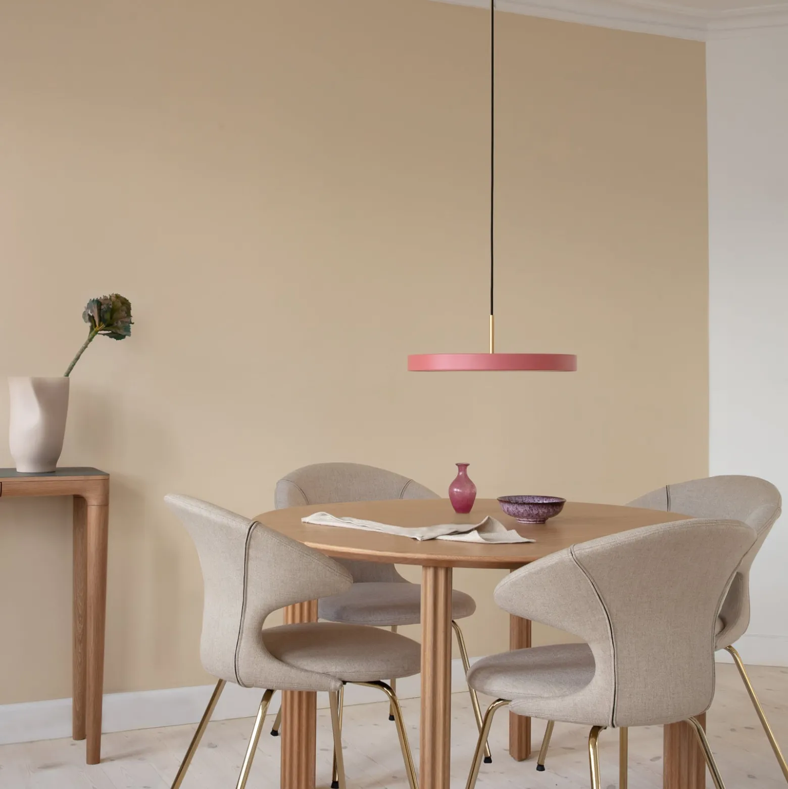 UMAGE LED-Hängeleuchte Asteria Medium, rosé/messing, Ø 43 cm