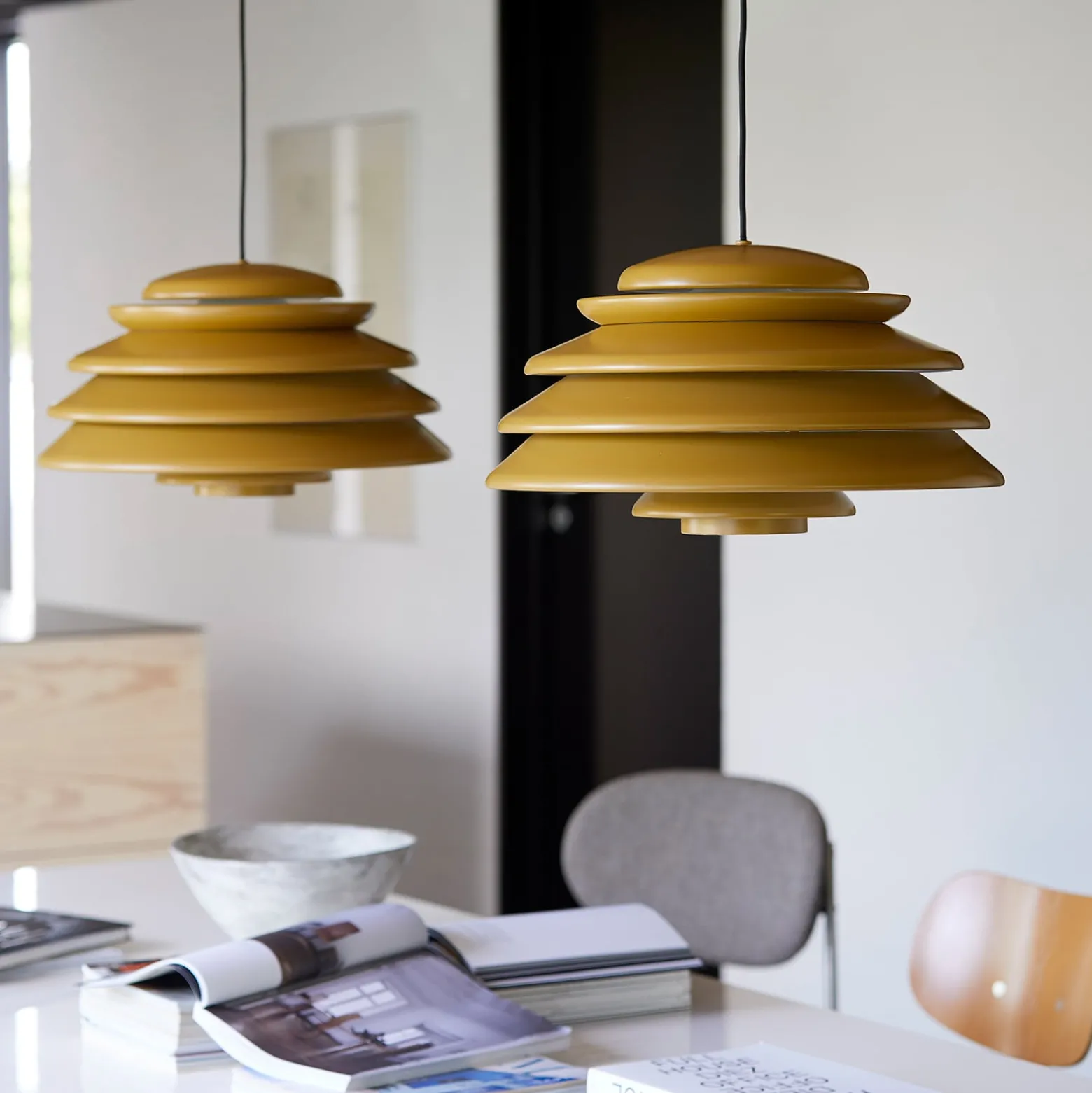 VERPAN Hive Pendellampe gelb