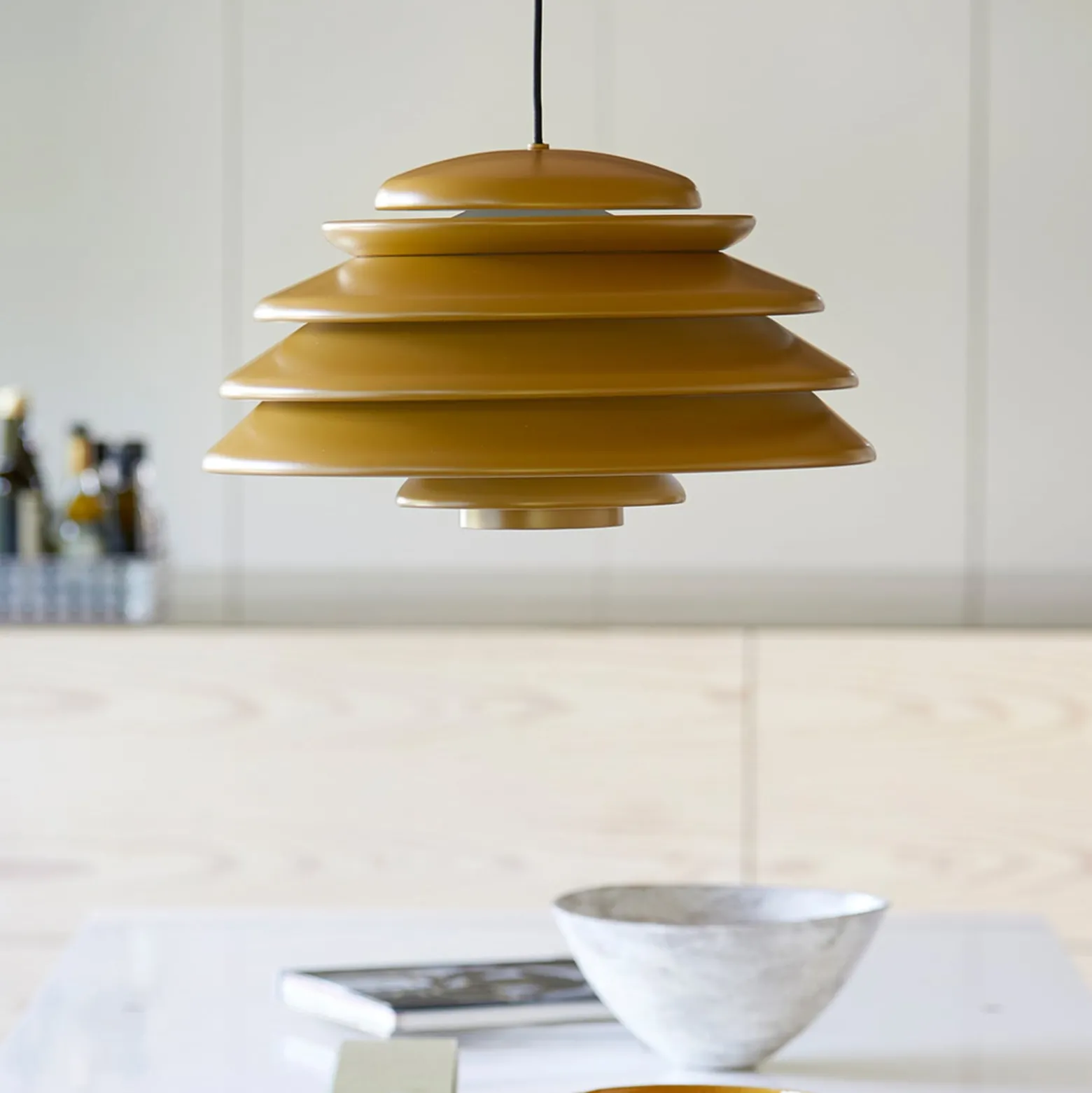 VERPAN Hive Pendellampe gelb