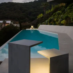 Vibia Empty 4136 Außenleuchte aus Beton, 55 cm