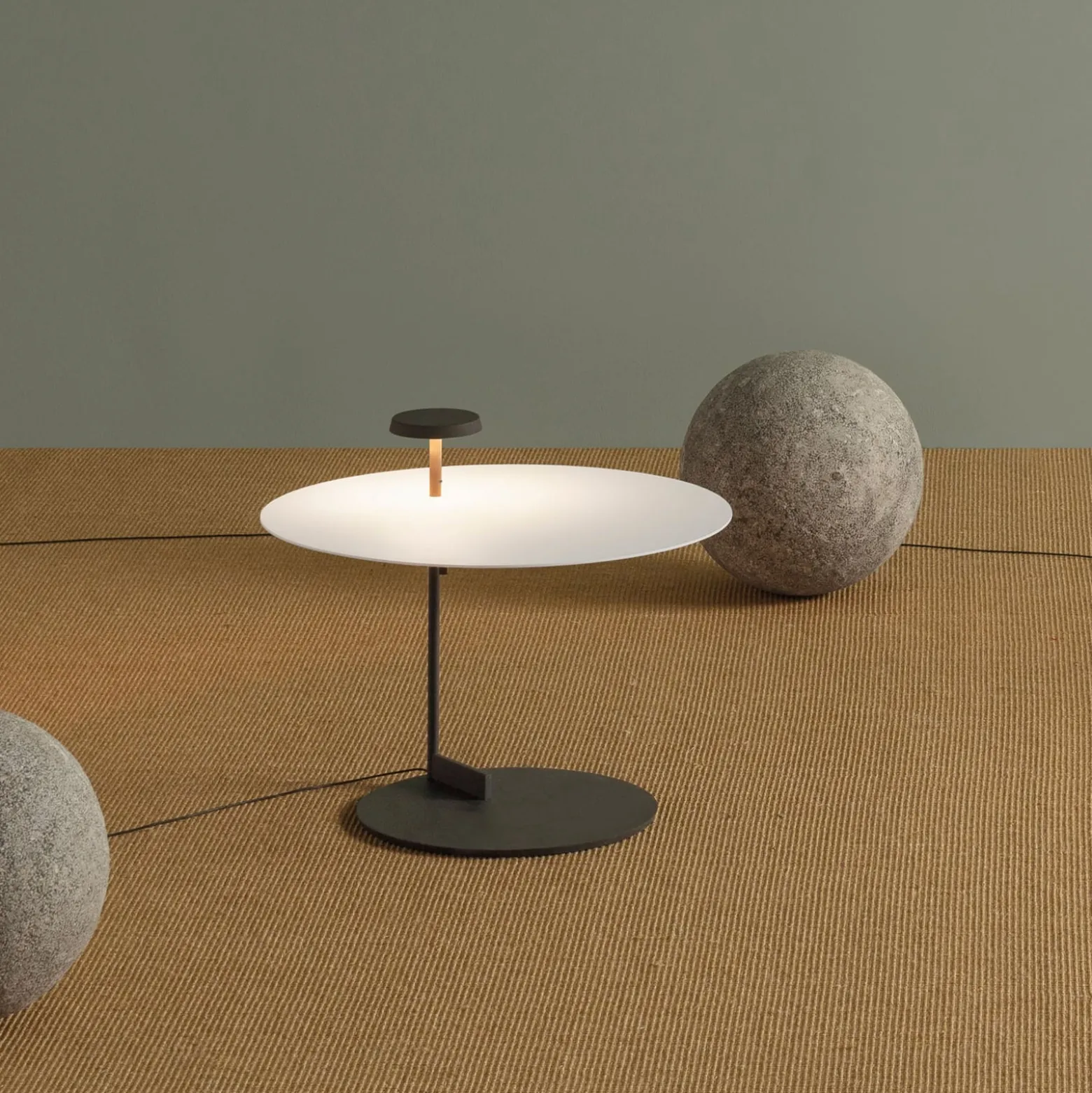 Vibia Flat LED-Bodenlampe 43 cm weiß, dimmbar