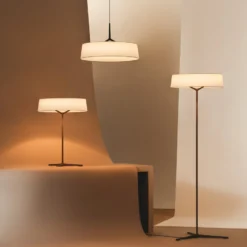 Vibia LED-Tischleuchte DAMA, beige, Höhe 61 cm Papier/Metall