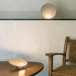Vibia LED-Tischleuchte Musa 7400, beige, Ø 26 cm, stehend