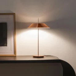 Vibia Mayfair LED-Tischlampe, kupfer glänzend