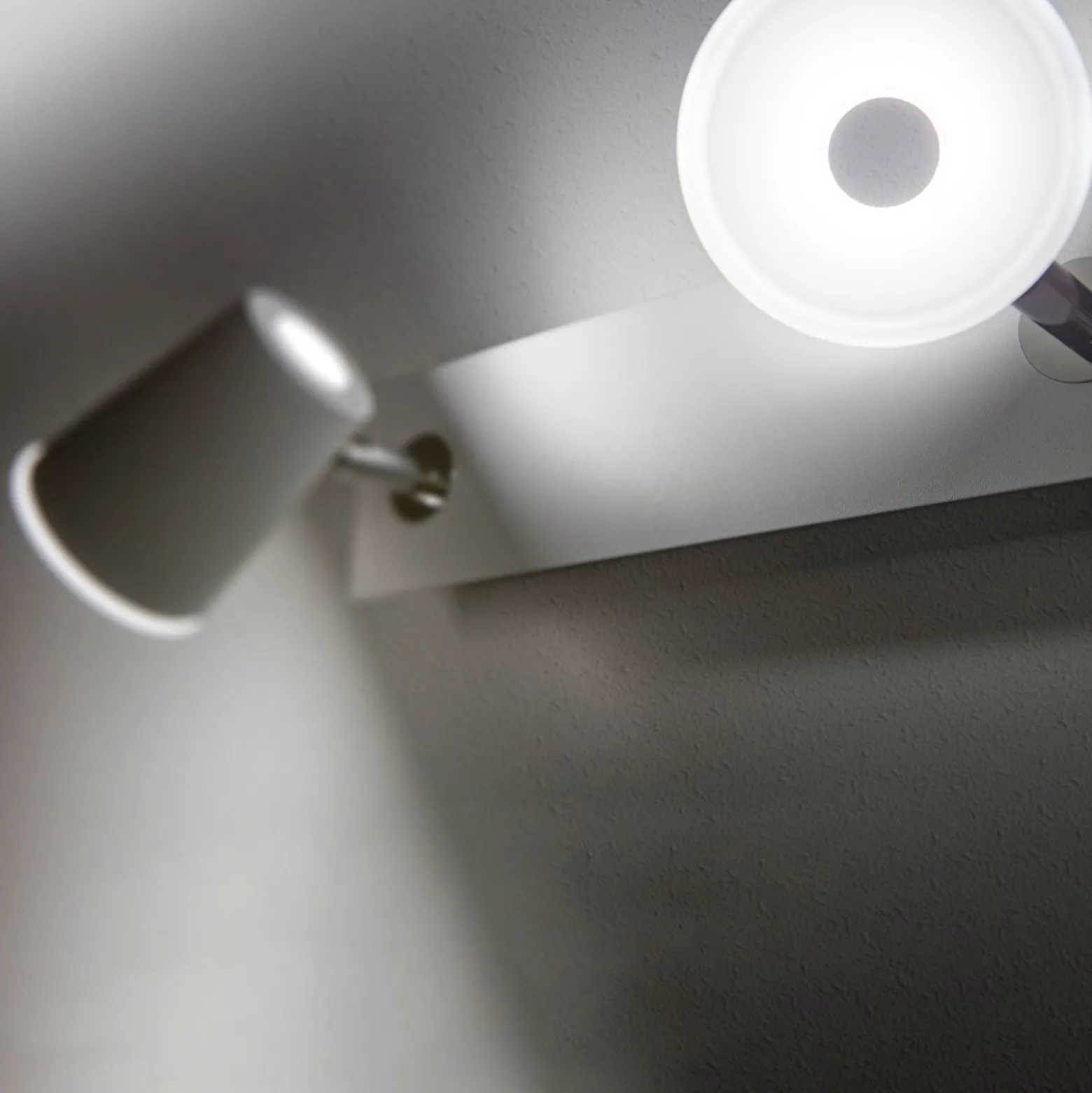 Weiß-chromfarbener LED-Spot Narcos - 2-flg