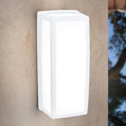 Weiße LED-Außenwandleuchte Bob aus Aluminium, IP54