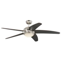 Westinghouse LED-Deckenventilator Bendan, chrom/Holz, leise