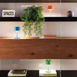 Zafferano Olivia mini 3K Akku-Tischlampe capriblau