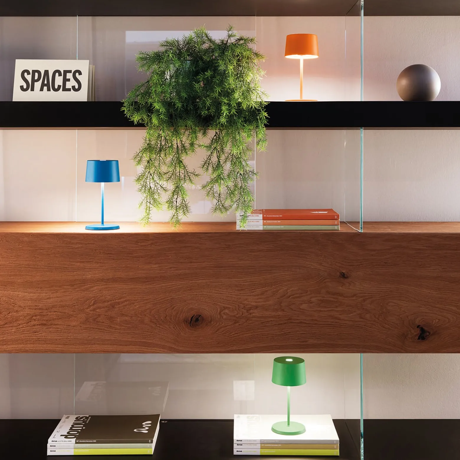 Zafferano Olivia mini 3K Akku-Tischlampe capriblau