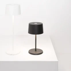 Zafferano Olivia mini 3K Akku-Tischlampe grau