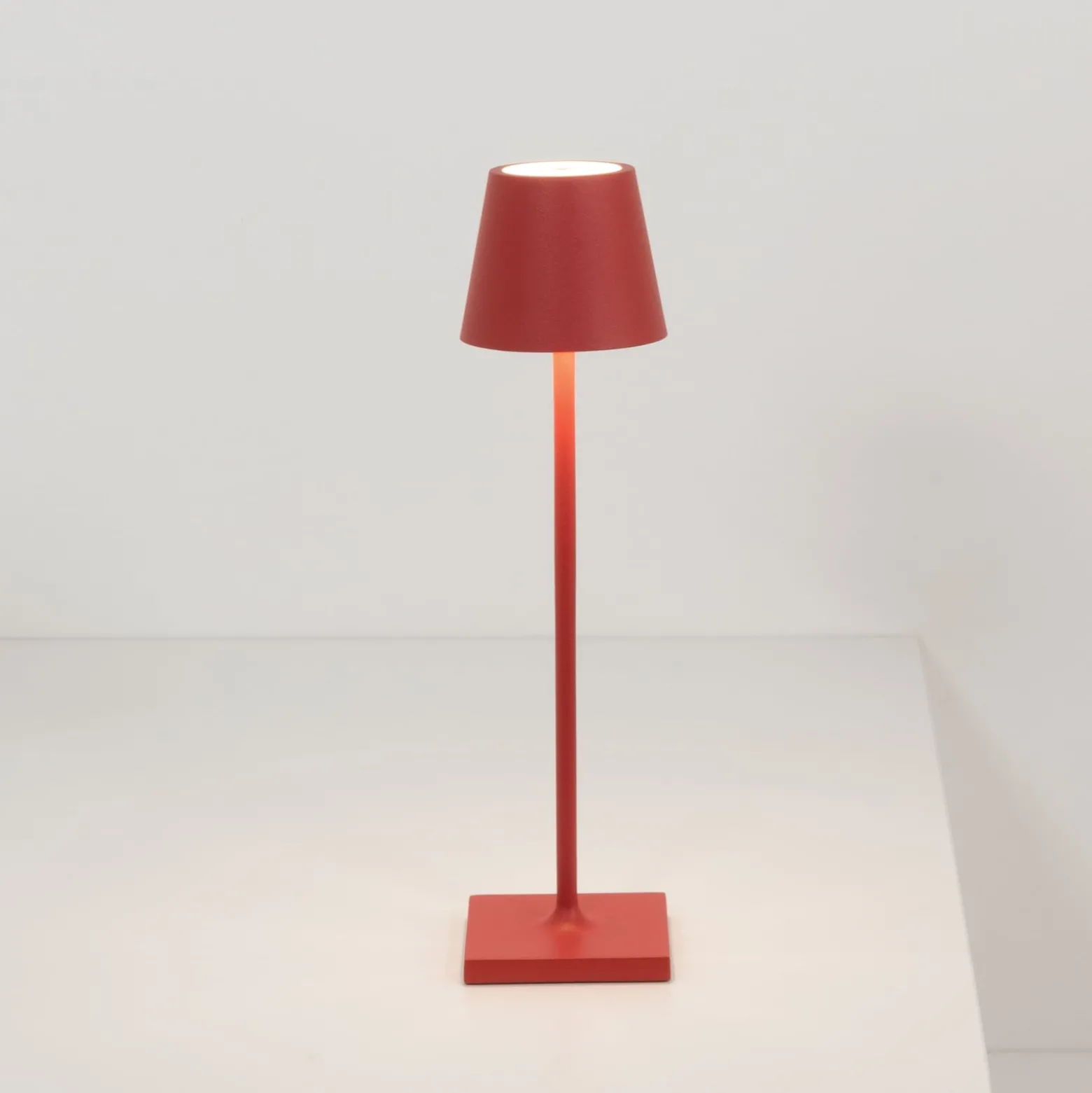 Zafferano Poldina micro Akkulampe IP65 rot