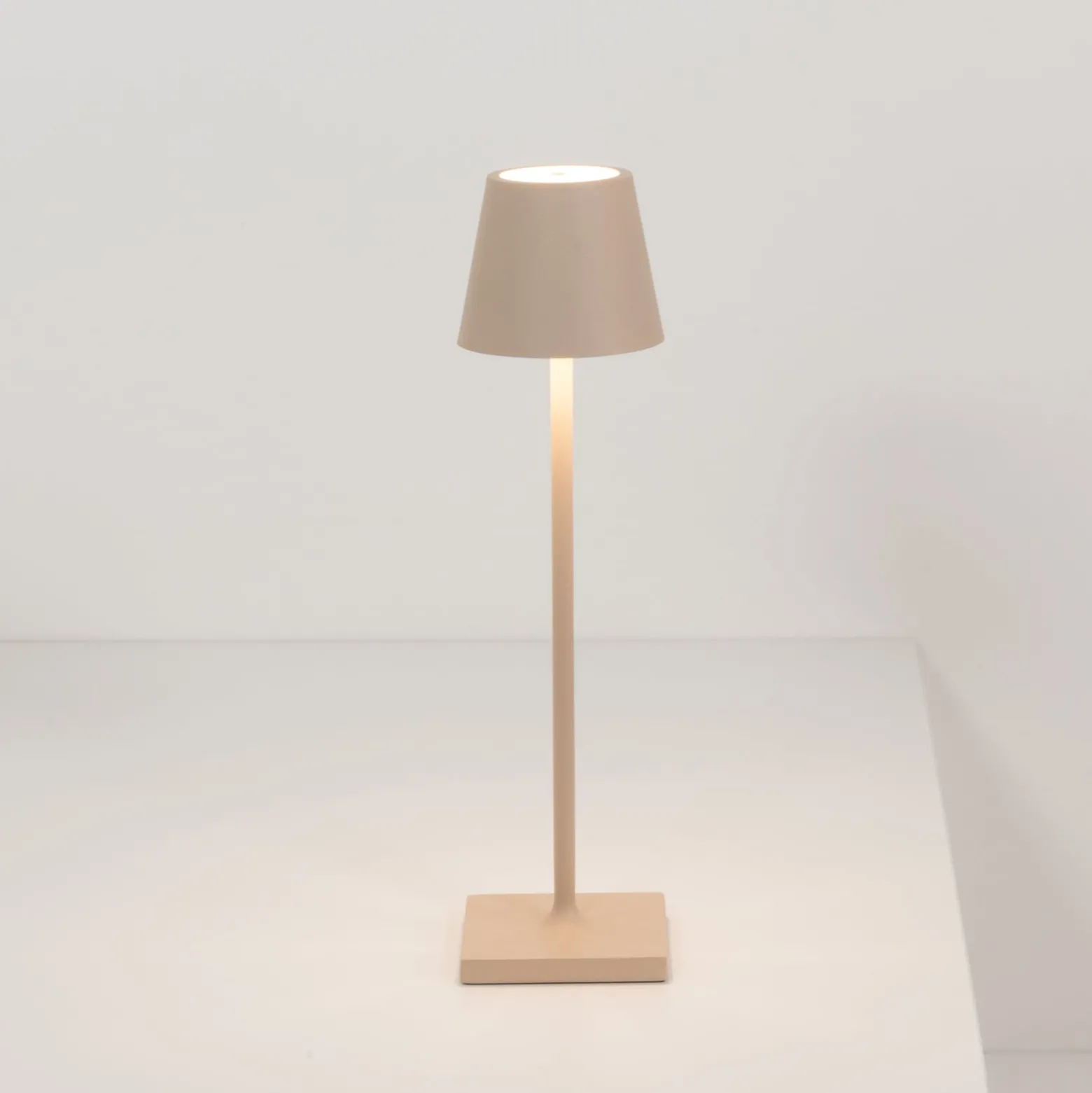 Zafferano Poldina micro Akkulampe IP65 sand