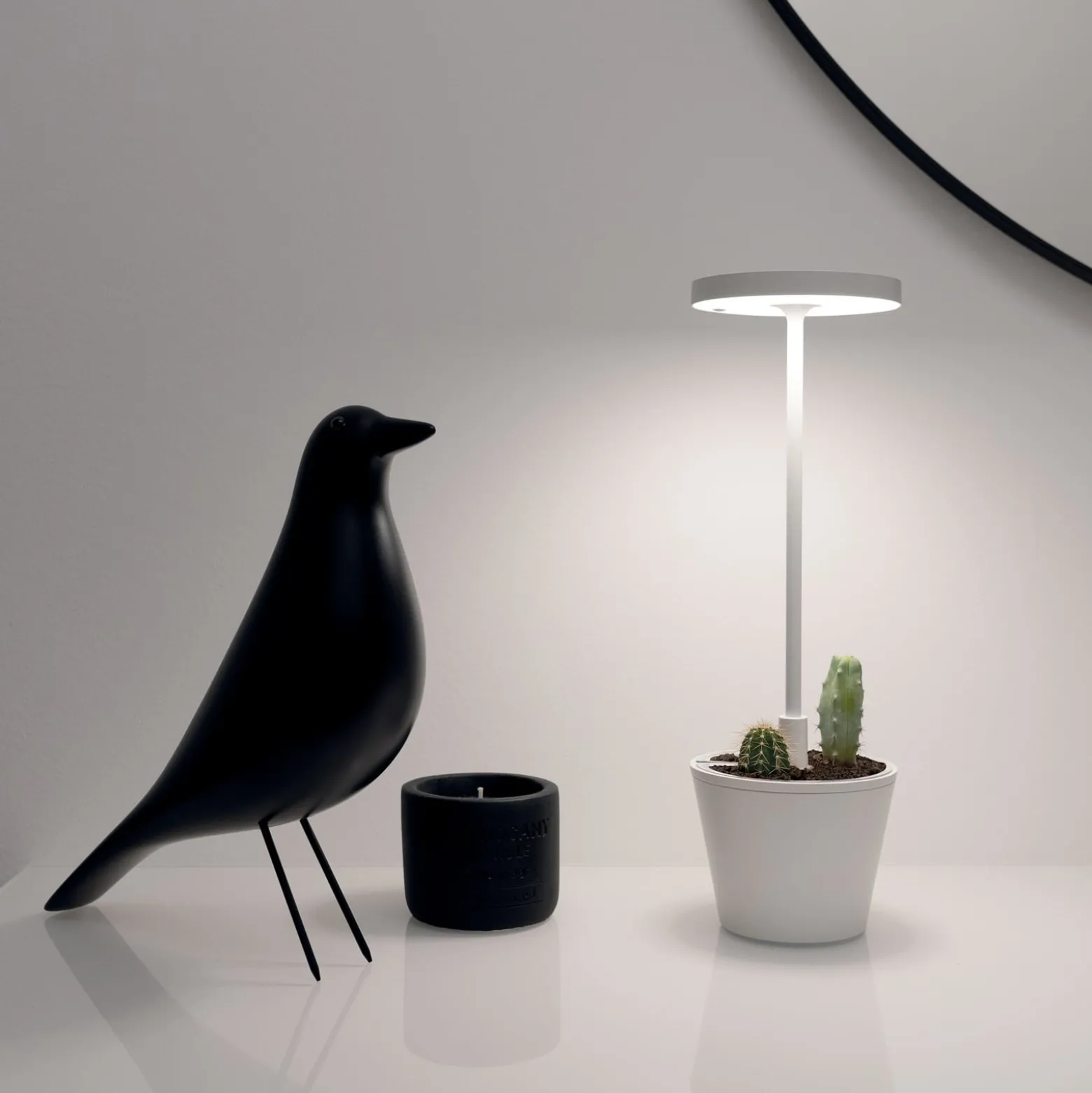 Zafferano Poldina Reverso Akku-Tischlampe weiß